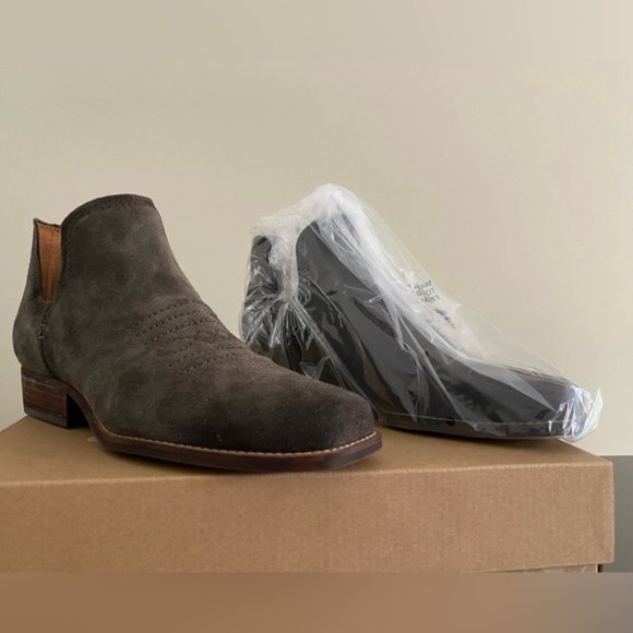 NWT - Zodiac Agatha Booties, Olive Suede, square toe, size 9 - Picture 8 of 10